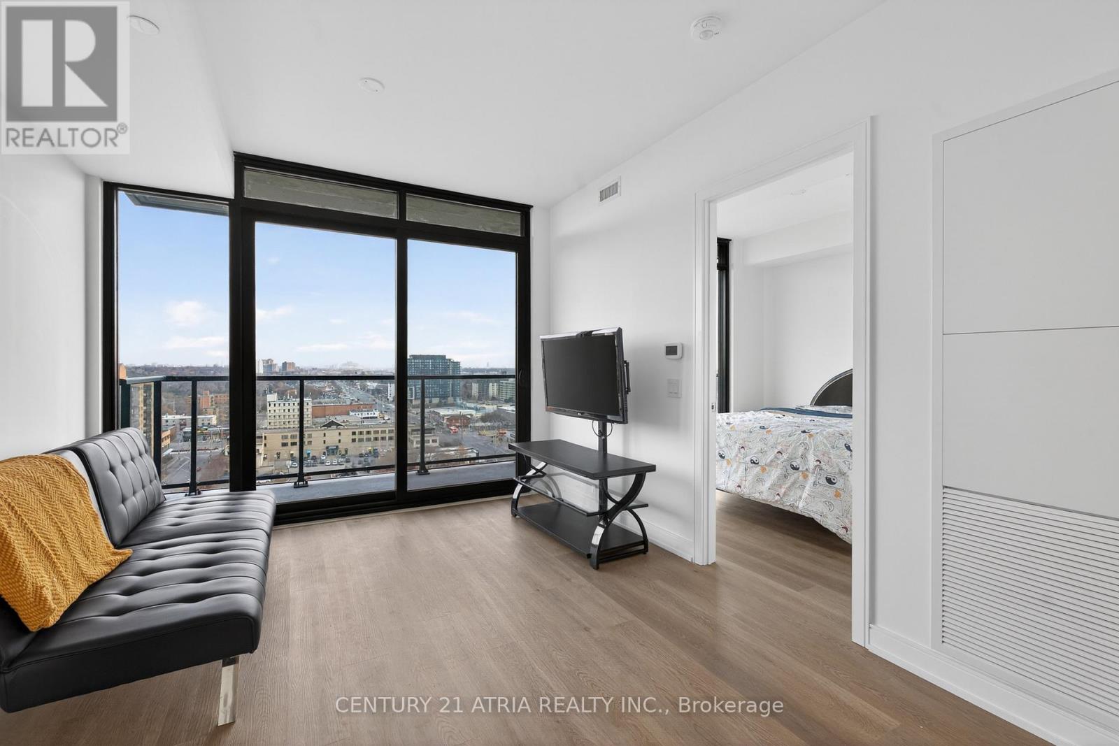 1418 - 3009 Novar Road, Mississauga, Ontario L5B 0P9 - Photo 9 - W12648216