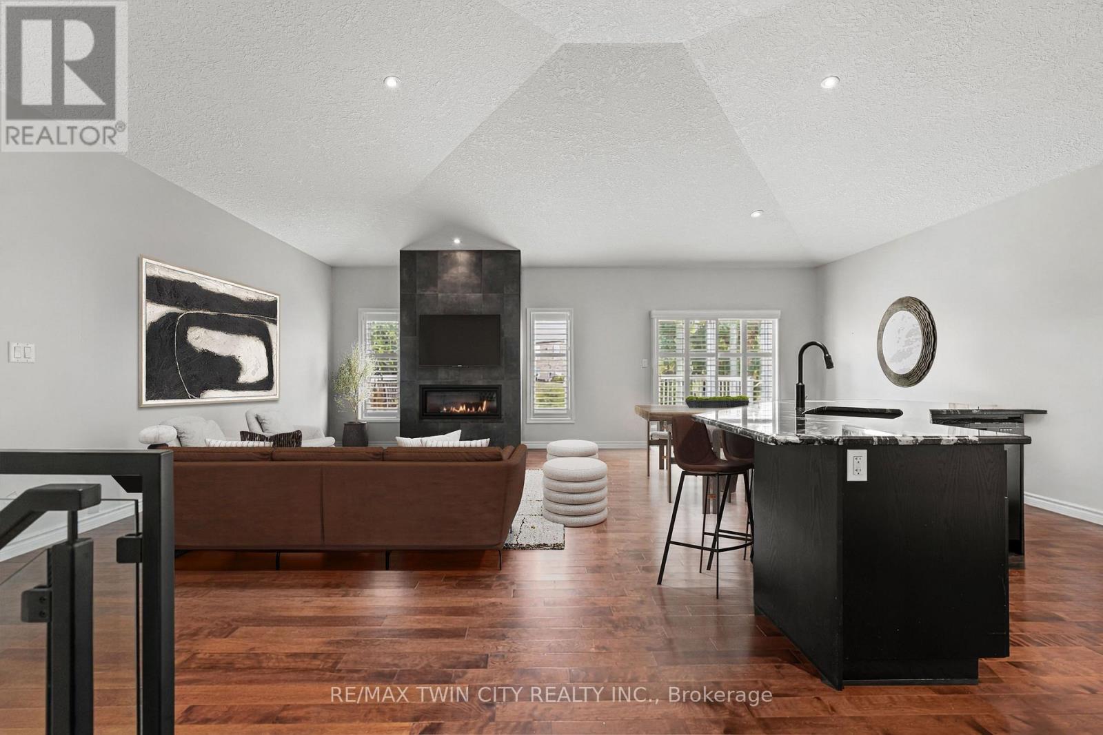 18 - 152 Devonshire Drive, Wilmot, Ontario  N3A 4J7 - Photo 3 - X12369181