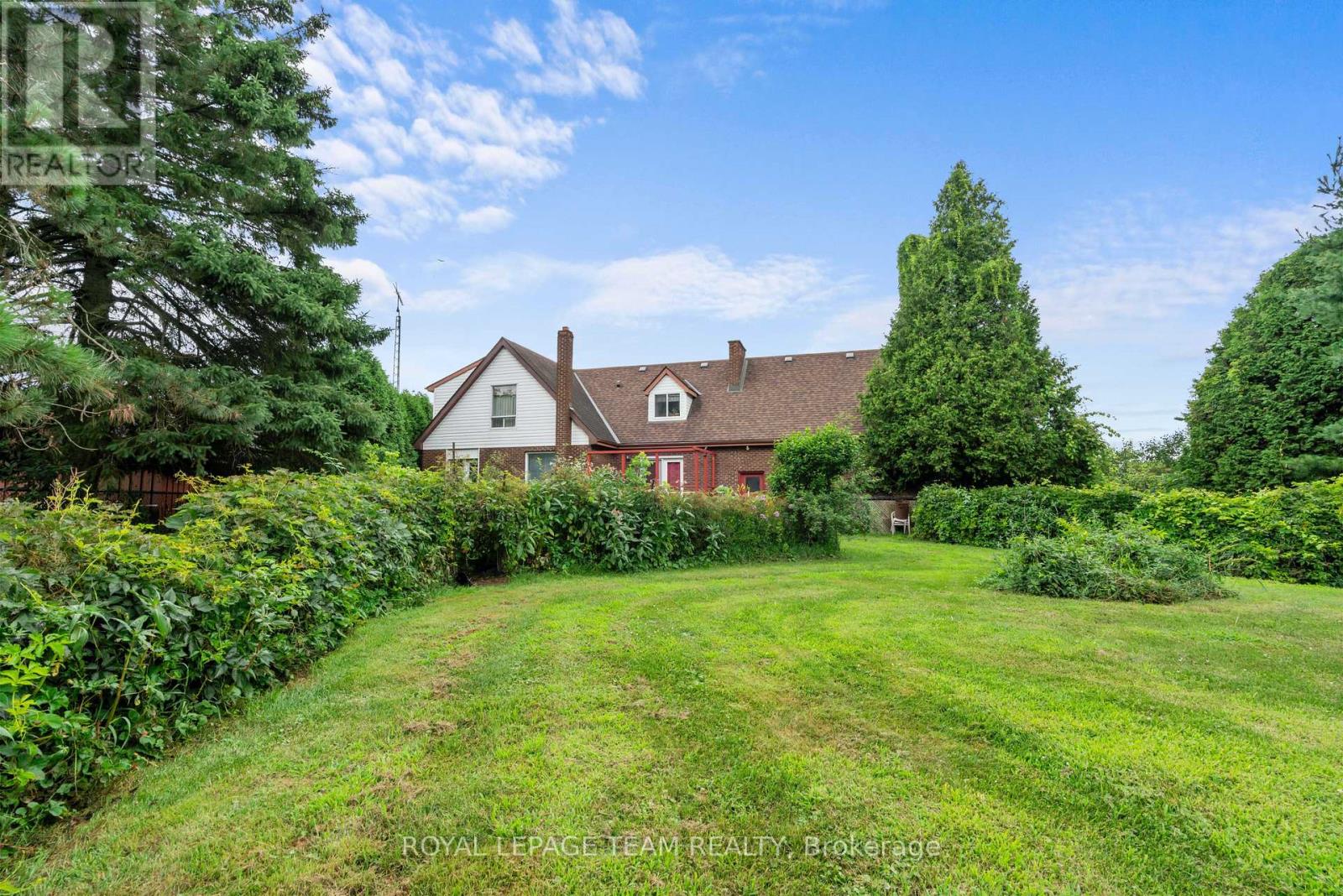 5687 Cherry Street, South Dundas, Ontario  K0C 1X0 - Photo 3 - X12633234