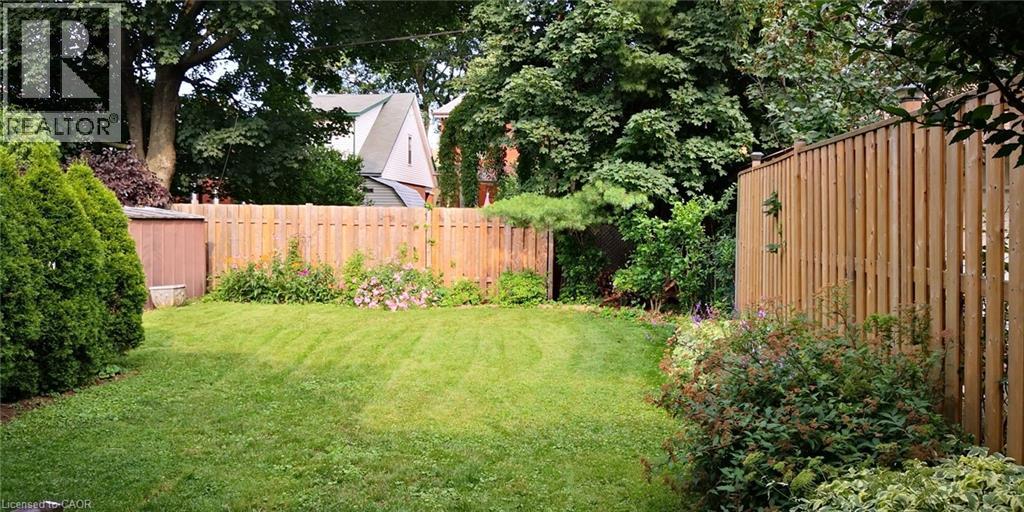 167 Balmoral Avenue S, Hamilton, Ontario  L8M 3K2 - Photo 2 - 40771372