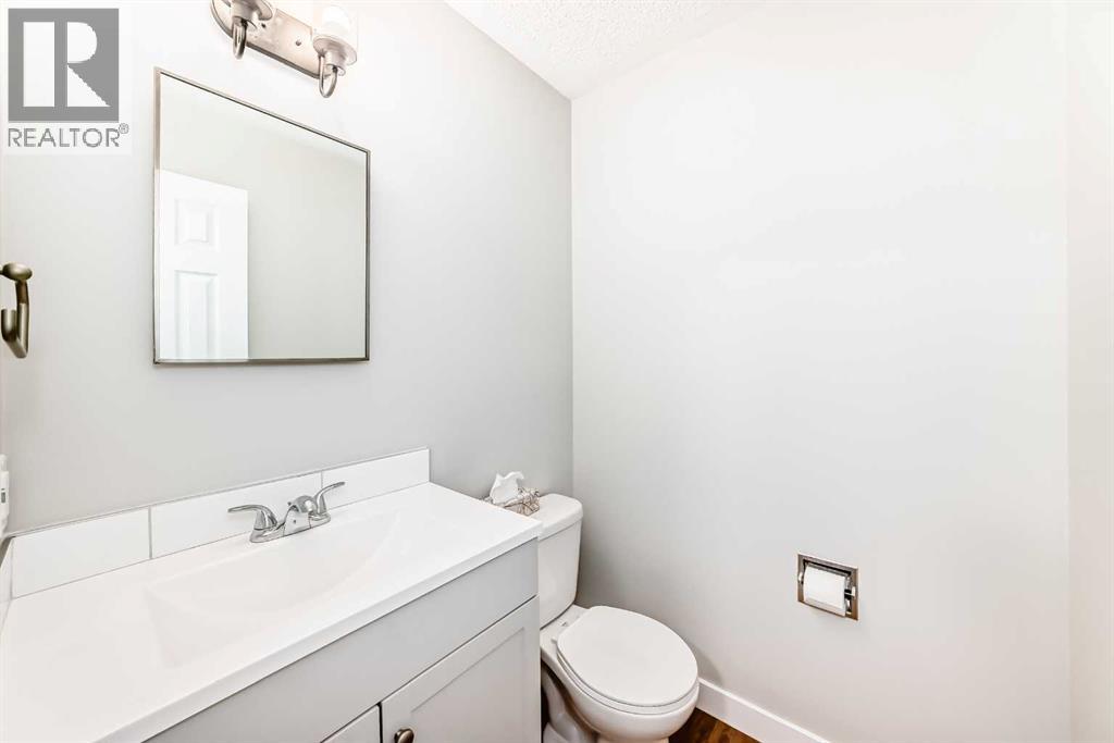 252 Summerwood Place Se, Airdrie, Alberta  T4B 1W2 - Photo 16 - A2275839