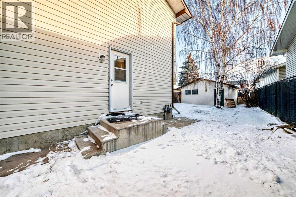 252 Summerwood Place Se, Airdrie, Alberta  T4B 1W2 - Photo 30 - A2275839