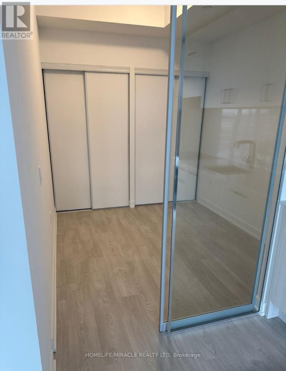 2015 - 1 QUARRINGTON LANE, Toronto, Ontario