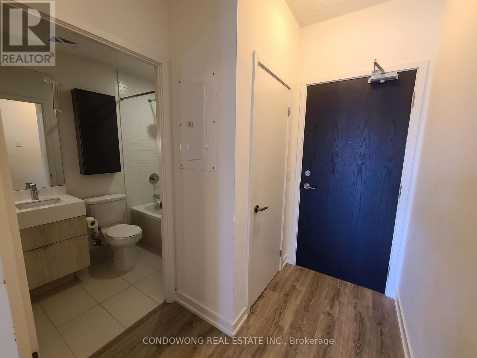 505 - 200 Sackville Street, Toronto, Ontario  M5A 0C4 - Photo 2 - C12648752