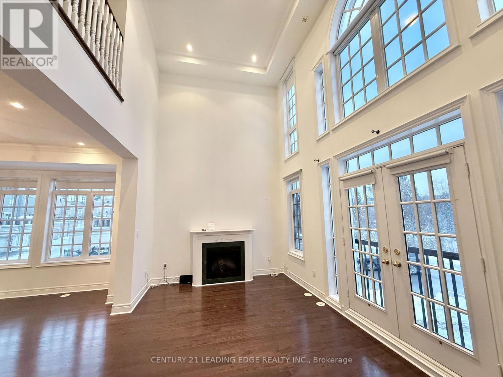 87 Rouge Valley Drive W, Markham, Ontario  L6G 0C1 - Photo 5 - N12648690