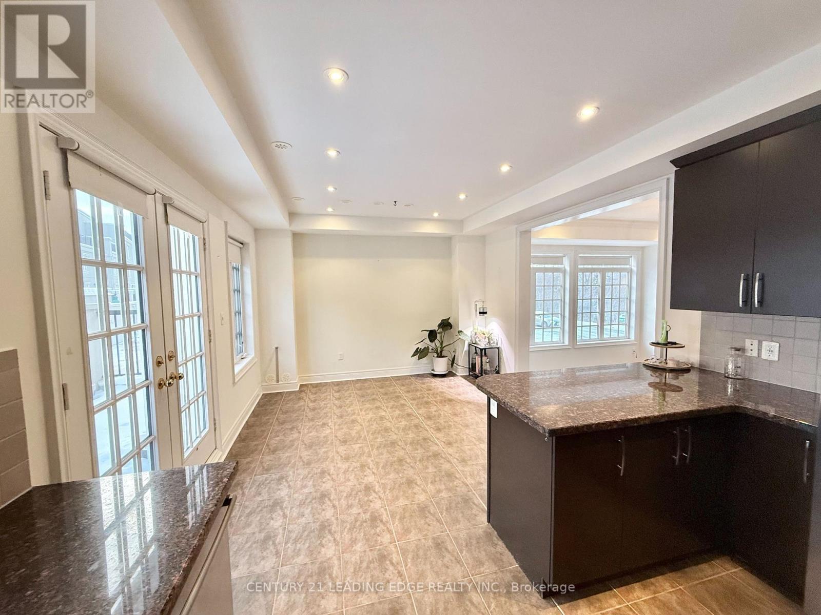 87 Rouge Valley Drive W, Markham, Ontario  L6G 0C1 - Photo 9 - N12648690