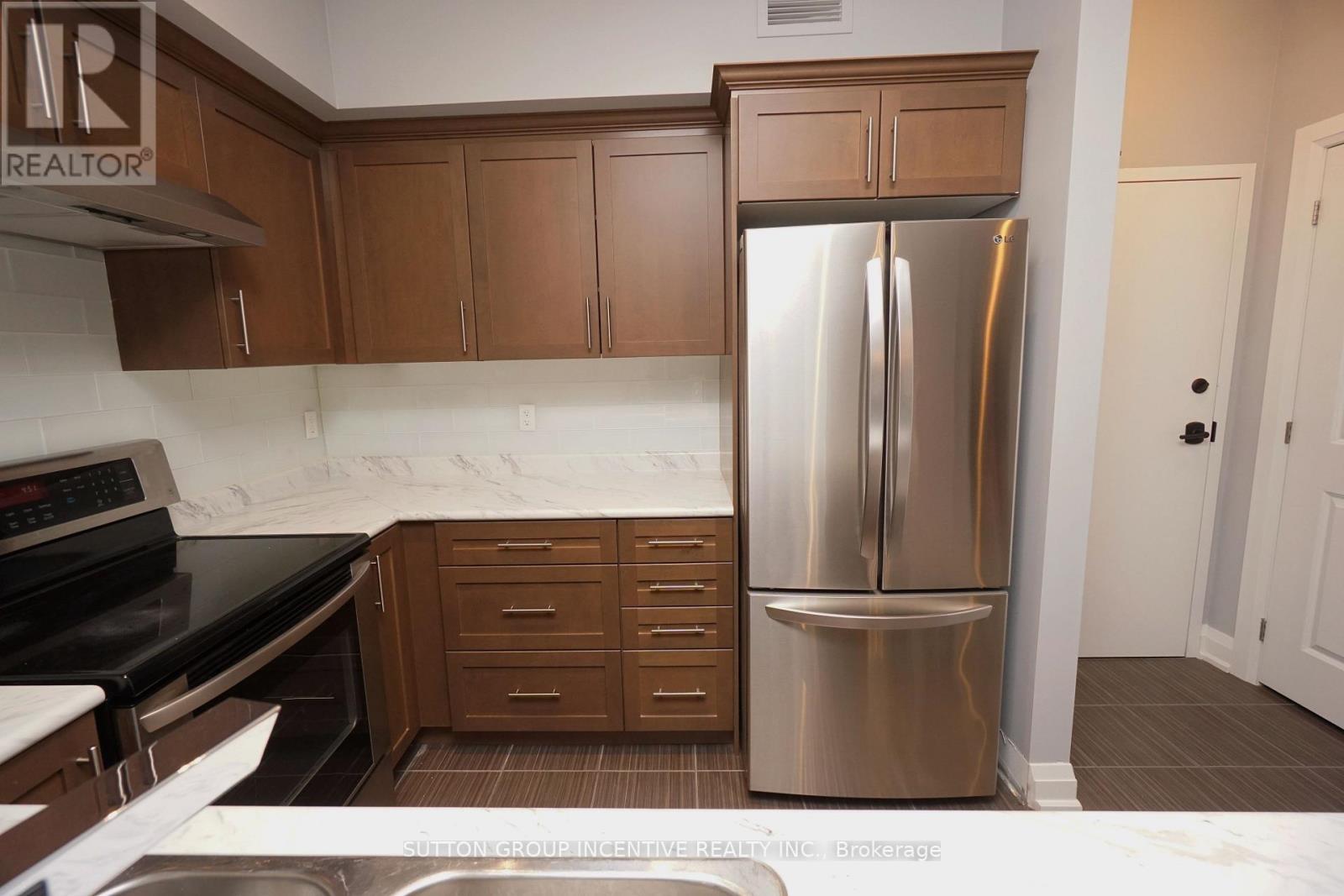 413 - 54 Koda Street, Barrie, Ontario  L9J 0J6 - Photo 13 - S12648738