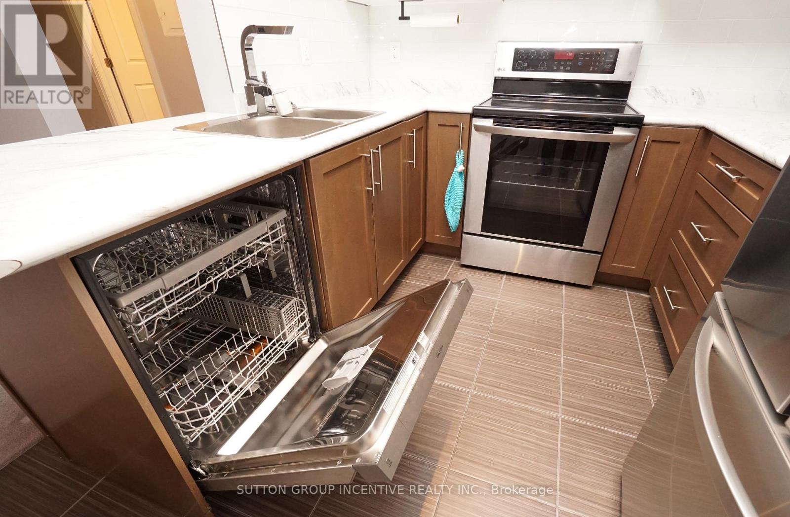 413 - 54 Koda Street, Barrie, Ontario  L9J 0J6 - Photo 16 - S12648738