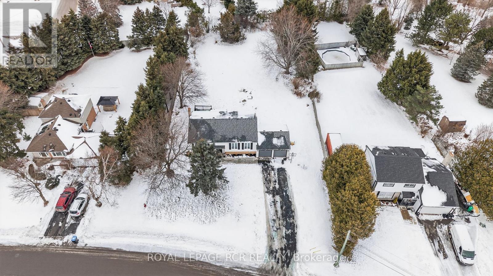 17 Arlow Road, Caledon, Ontario  L7K 0A5 - Photo 2 - W12648712
