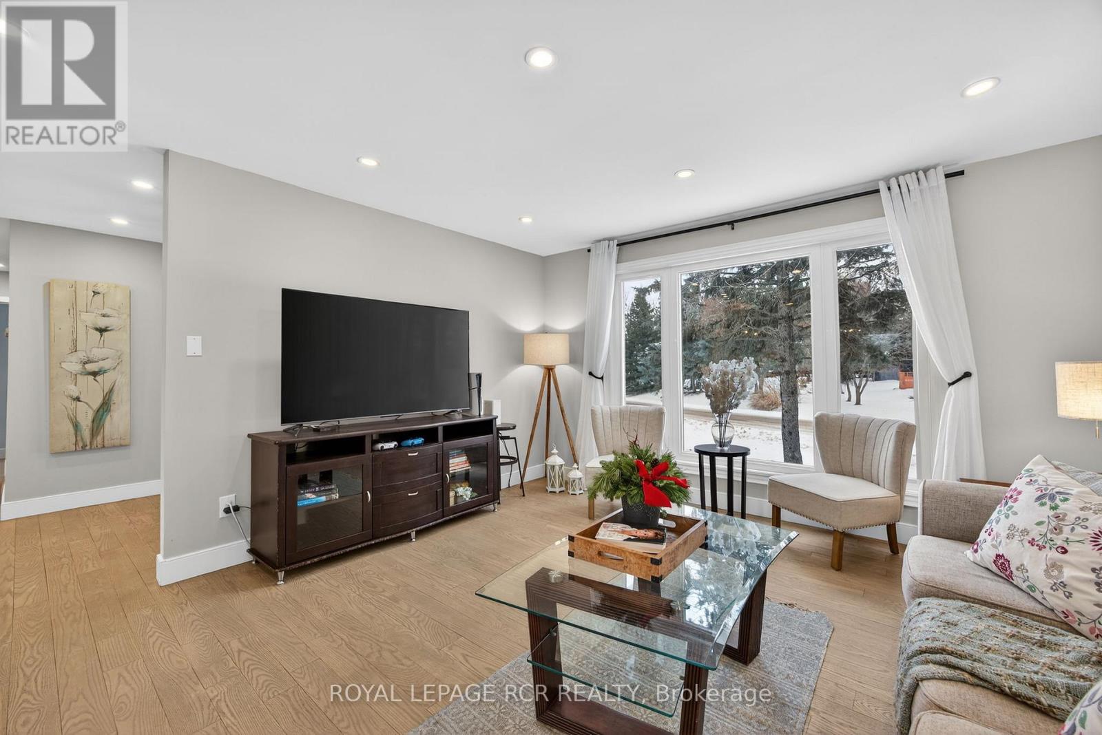 17 Arlow Road, Caledon, Ontario  L7K 0A5 - Photo 7 - W12648712