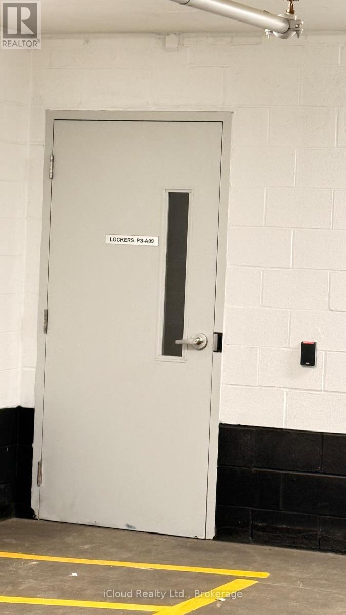 4001 - 395 Square One Drive, Mississauga, Ontario  L5B 0P6 - Photo 13 - W12648722