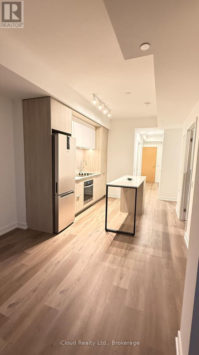 4001 - 395 Square One Drive, Mississauga, Ontario  L5B 0P6 - Photo 4 - W12648722