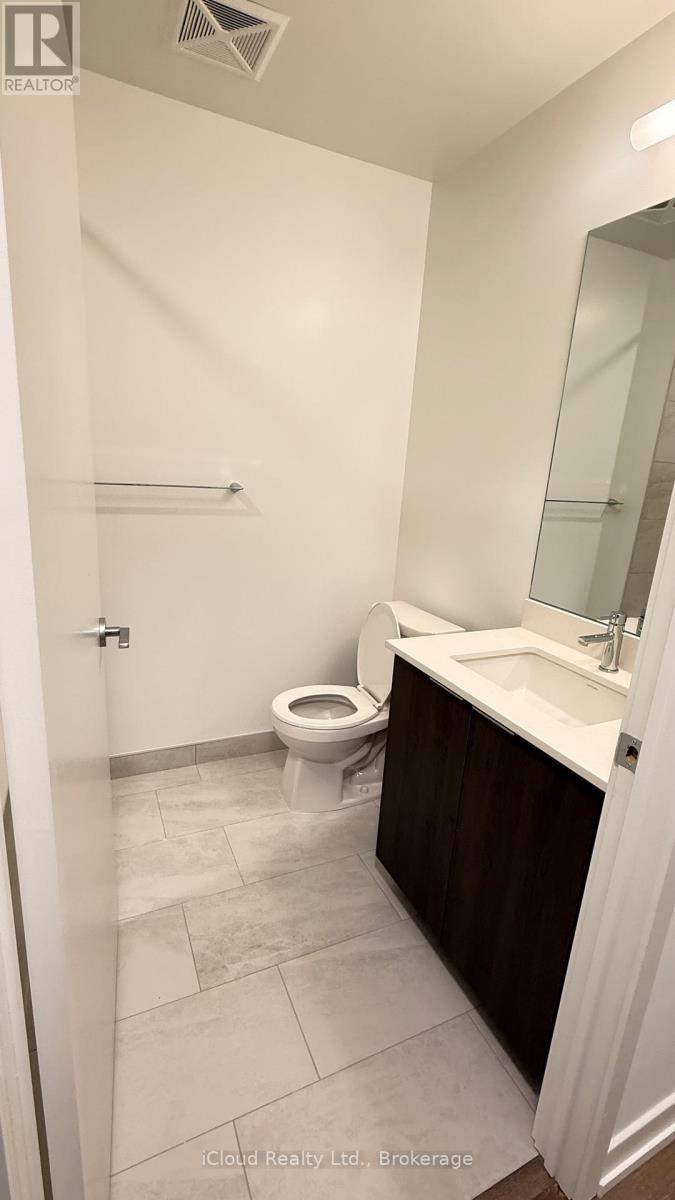 4001 - 395 Square One Drive, Mississauga, Ontario  L5B 0P6 - Photo 6 - W12648722
