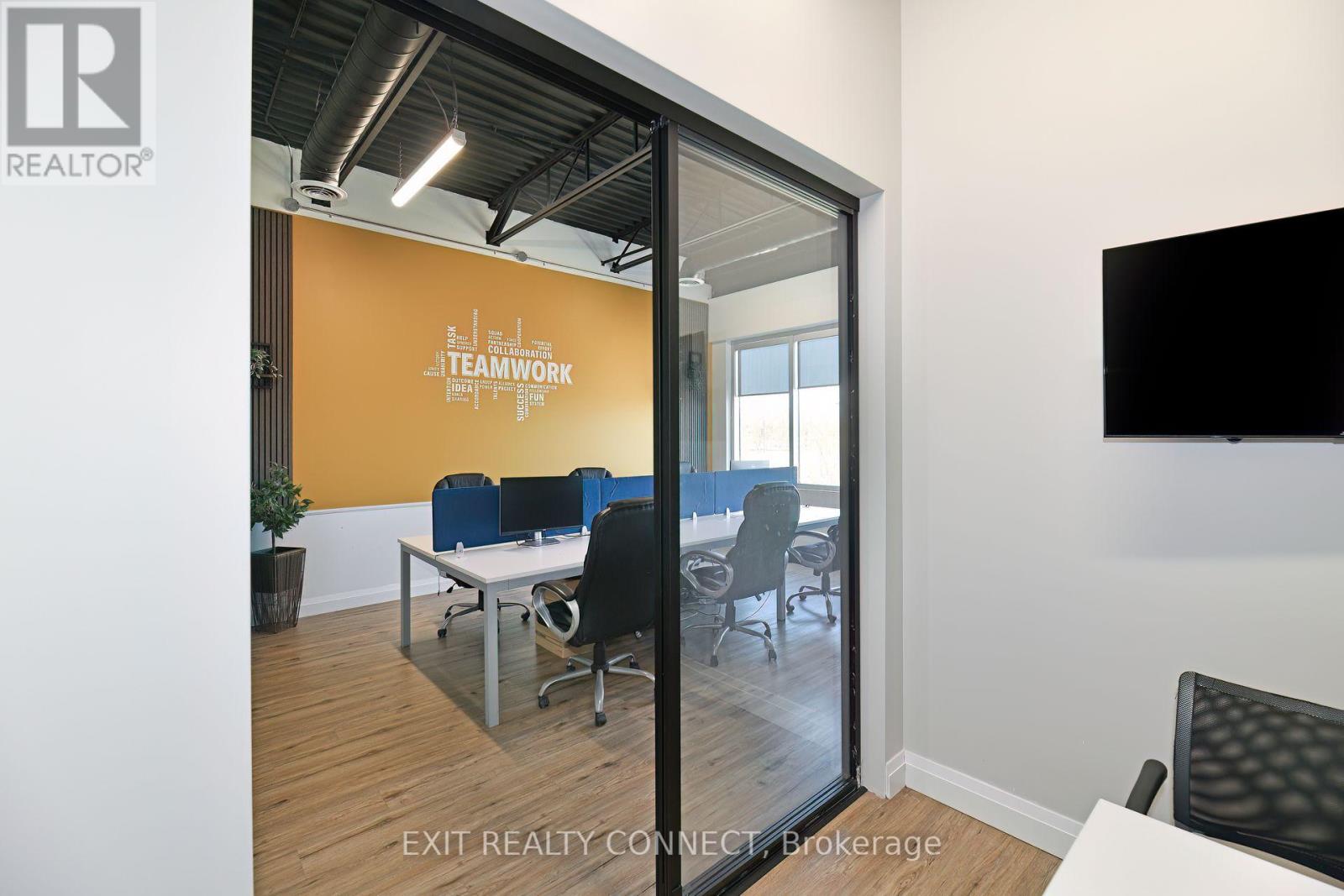 209 - 3485 Rebecca Street, Oakville, Ontario  L6L 6X9 - Photo 11 - W12648724