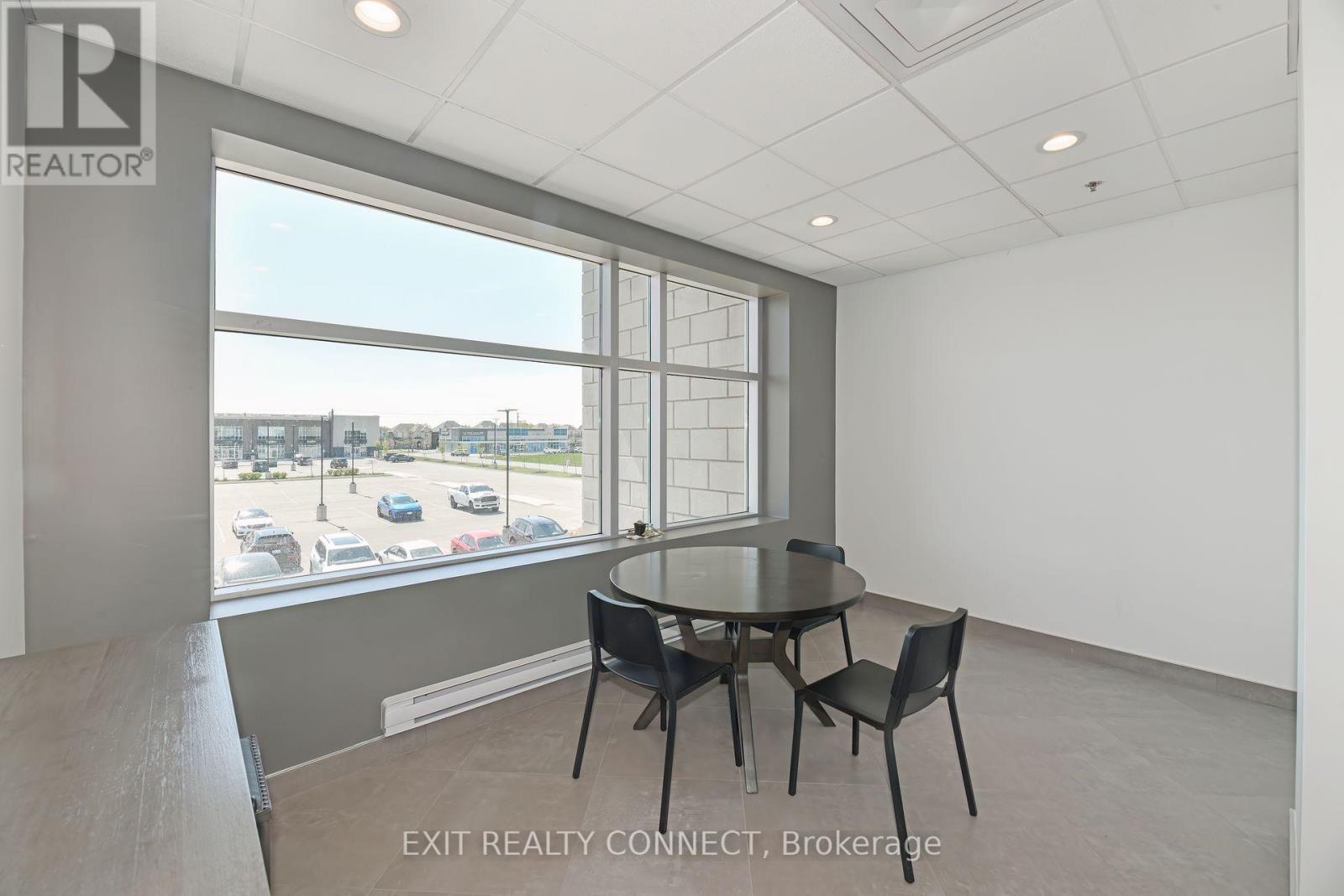 209 - 3485 Rebecca Street, Oakville, Ontario  L6L 6X9 - Photo 12 - W12648724