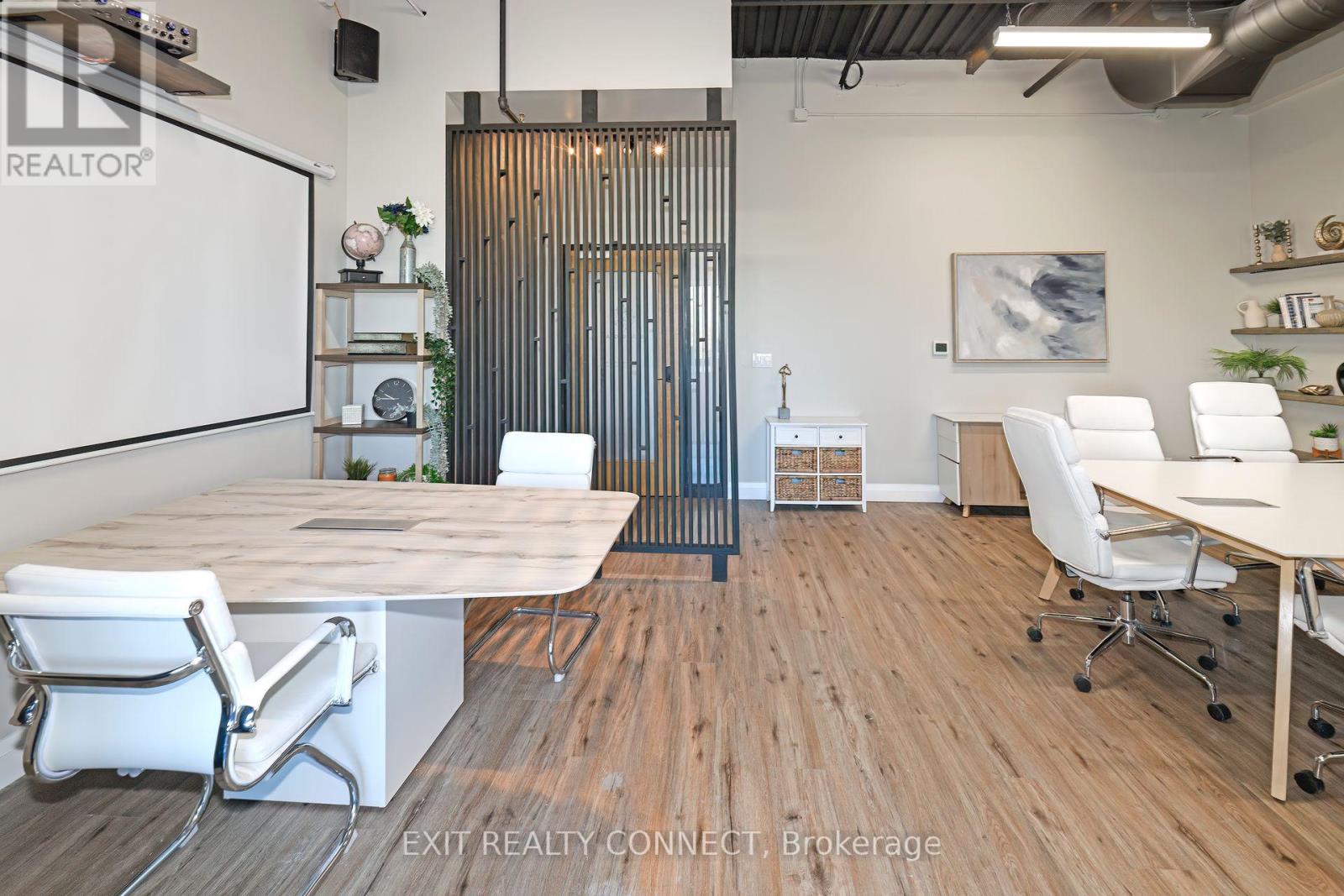 208 - 3485 Rebecca Street, Oakville, Ontario  L6L 6X9 - Photo 7 - W12648736