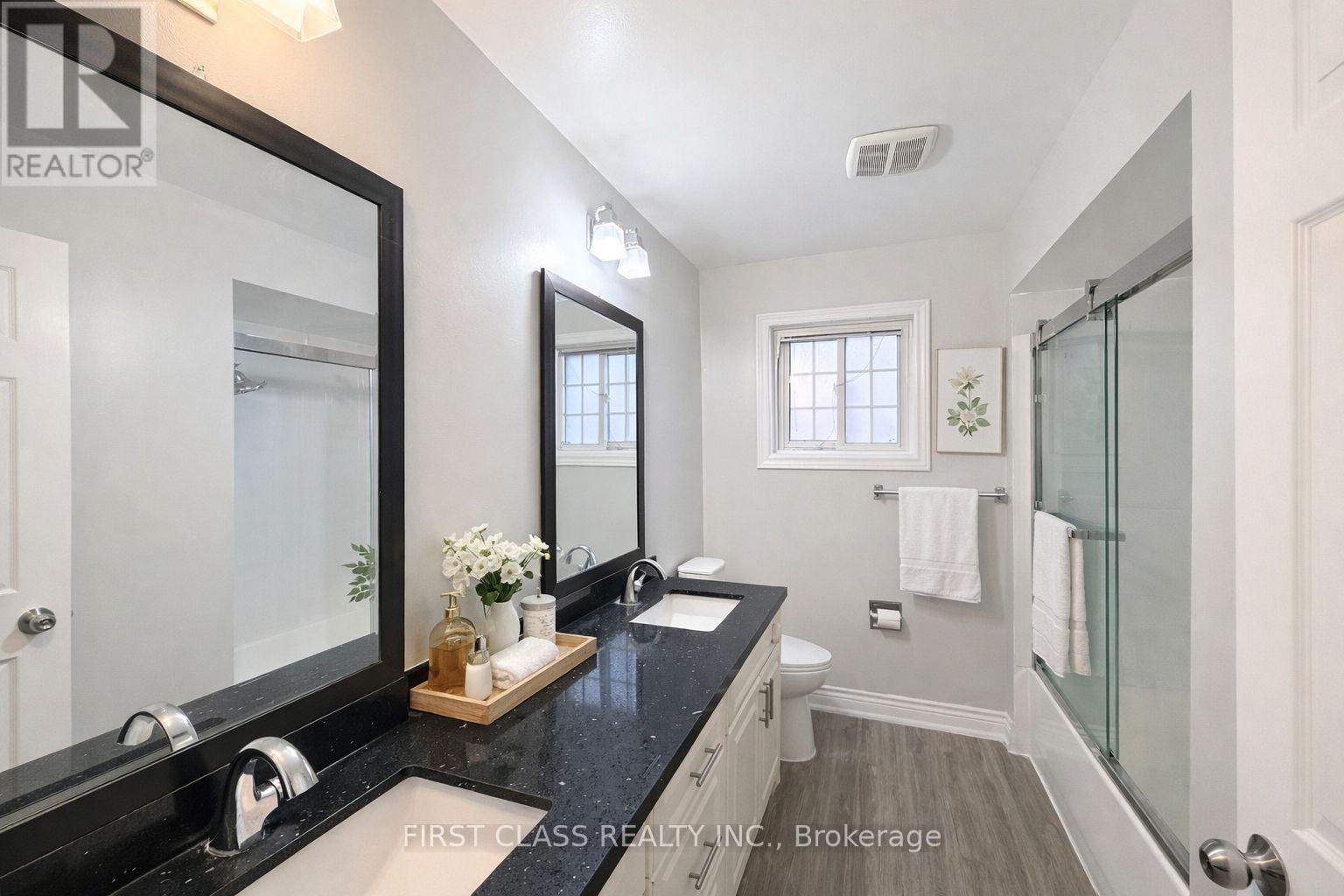 3280 Pilcom Crescent, Mississauga, Ontario  L5B 3X5 - Photo 14 - W12648760