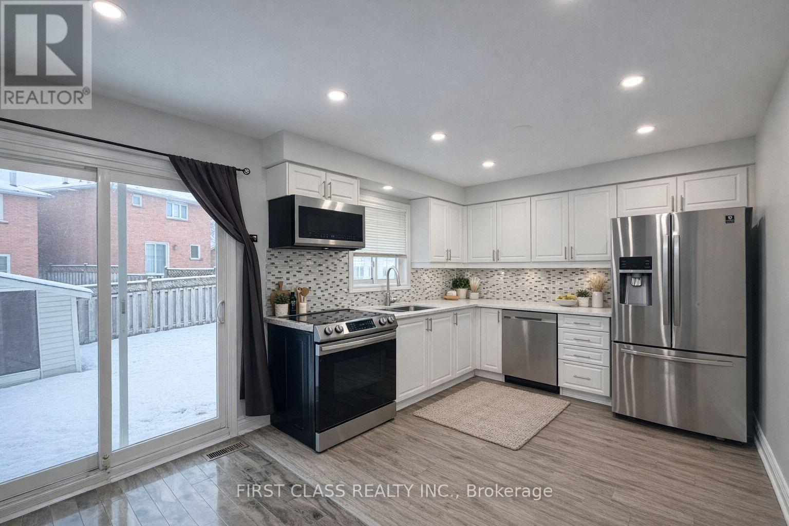 3280 Pilcom Crescent, Mississauga, Ontario  L5B 3X5 - Photo 8 - W12648760