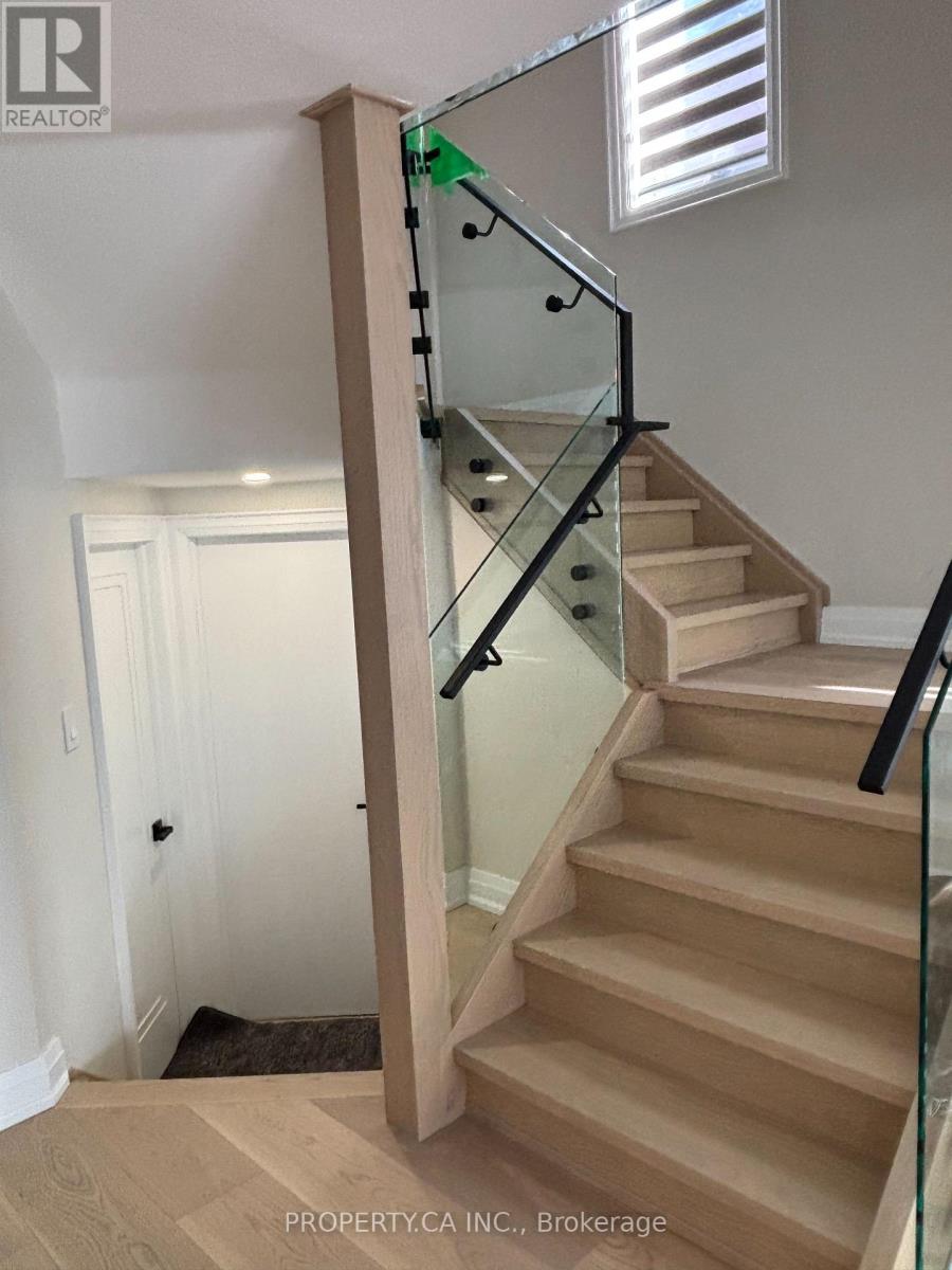 Main - 5316 Russell View Road, Mississauga, Ontario  L5M 5V8 - Photo 12 - W12648764