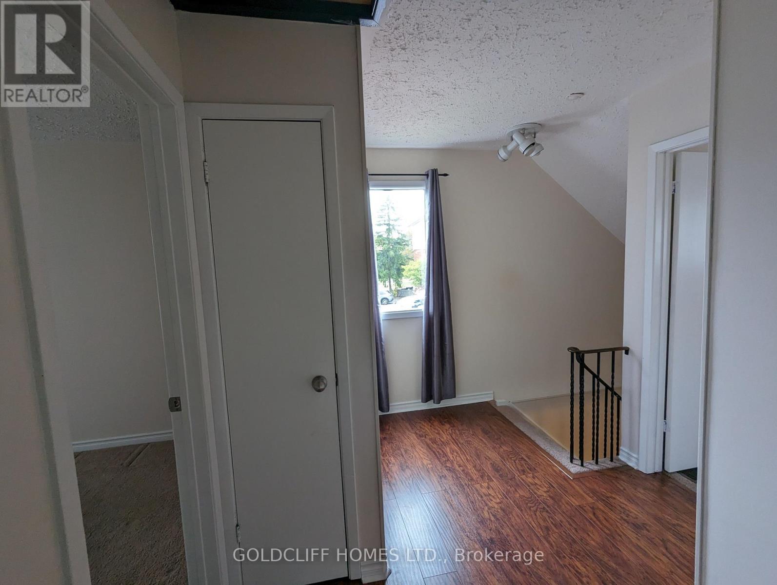 35 Dawson Crescent, Brampton, Ontario  L6V 3M5 - Photo 9 - W12648768