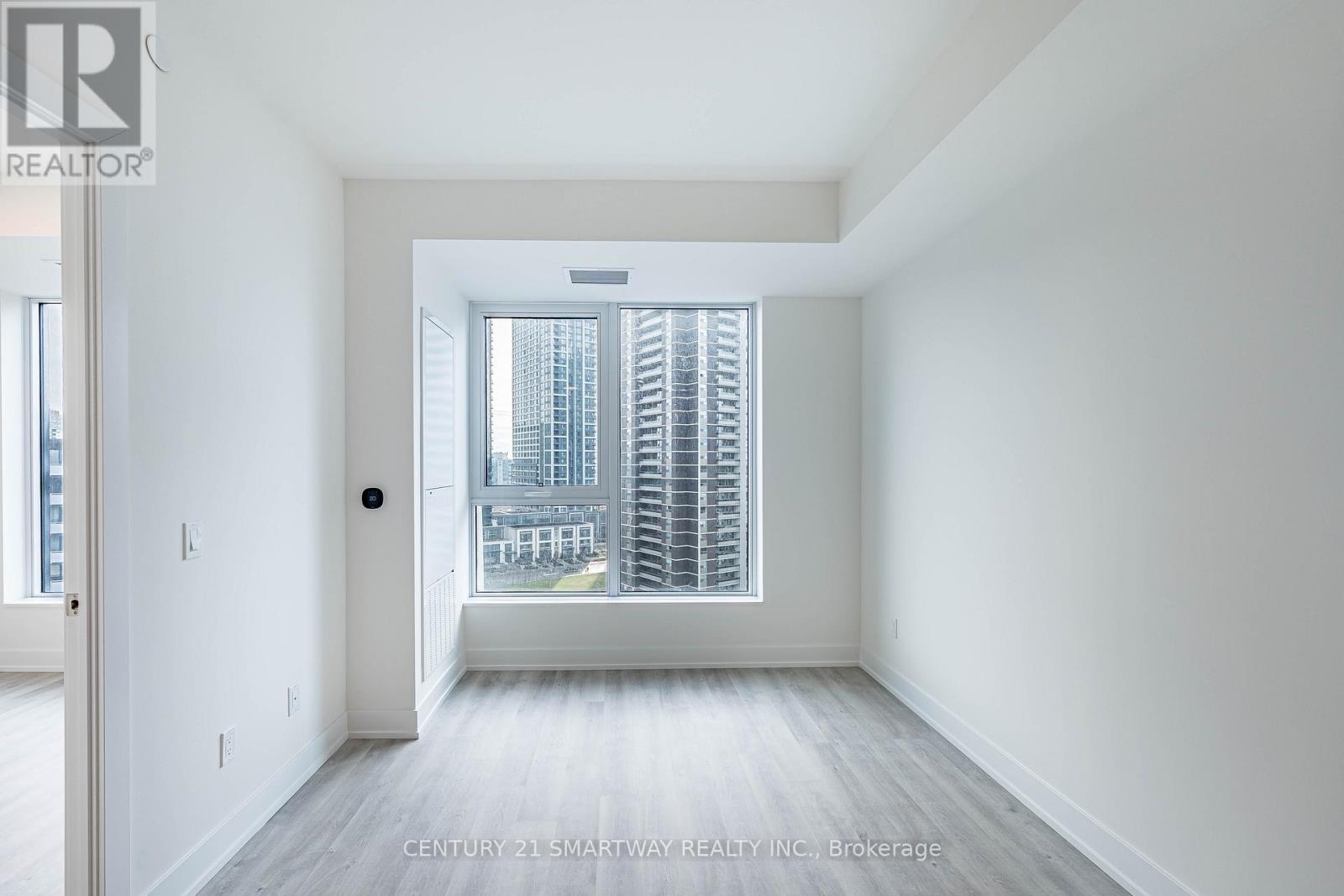 1105 - 60 Central Park Roadway, Toronto, Ontario  M9A 0E6 - Photo 19 - W12646278