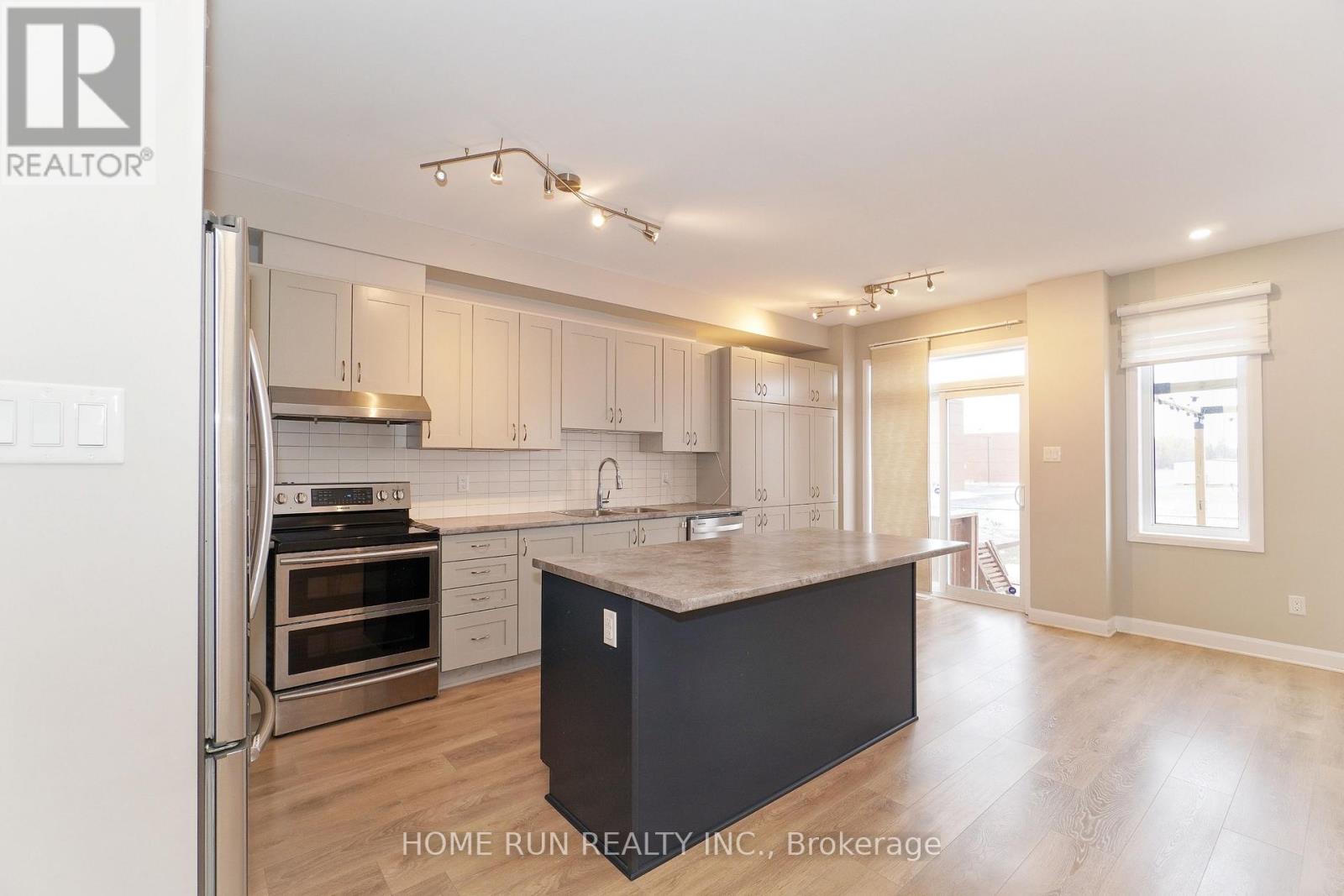 153 Bending Way, Ottawa, Ontario  K2J 6N9 - Photo 12 - X12648792