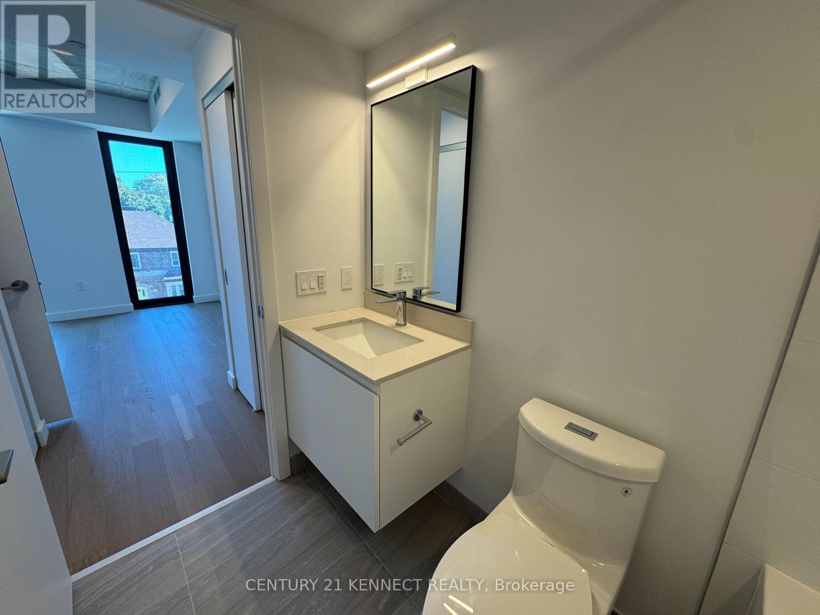 302 - 1720 Bayview Avenue, Toronto, Ontario  M4G 3C4 - Photo 10 - C12648544