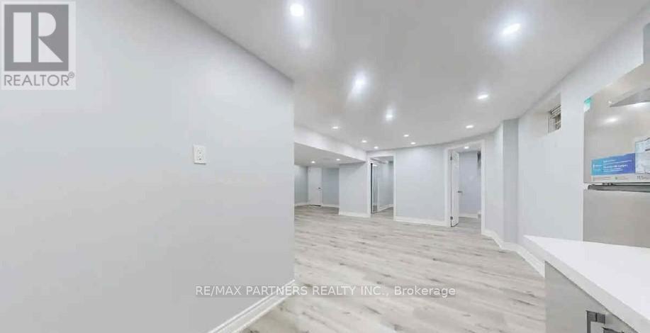 31 Chalone Crescent, Vaughan, Ontario  L4H 1V6 - Photo 15 - N12648442