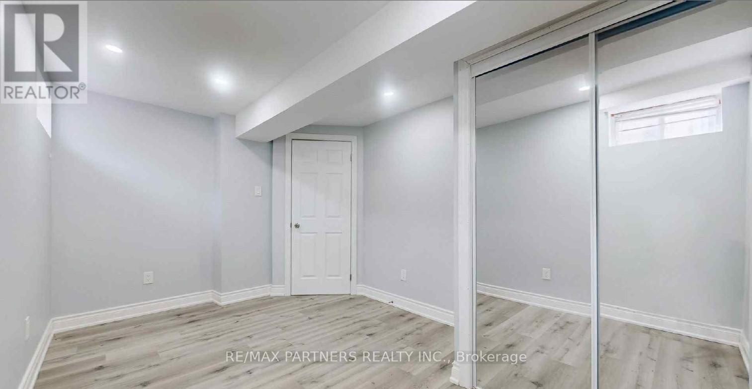 31 Chalone Crescent, Vaughan, Ontario  L4H 1V6 - Photo 18 - N12648442