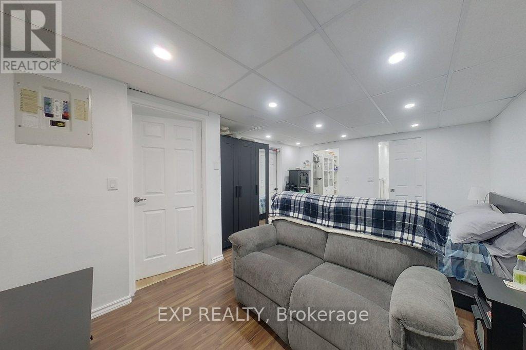 2 - 17 Gibson Drive, Kitchener, Ontario  N2B 2P3 - Photo 34 - X12588252