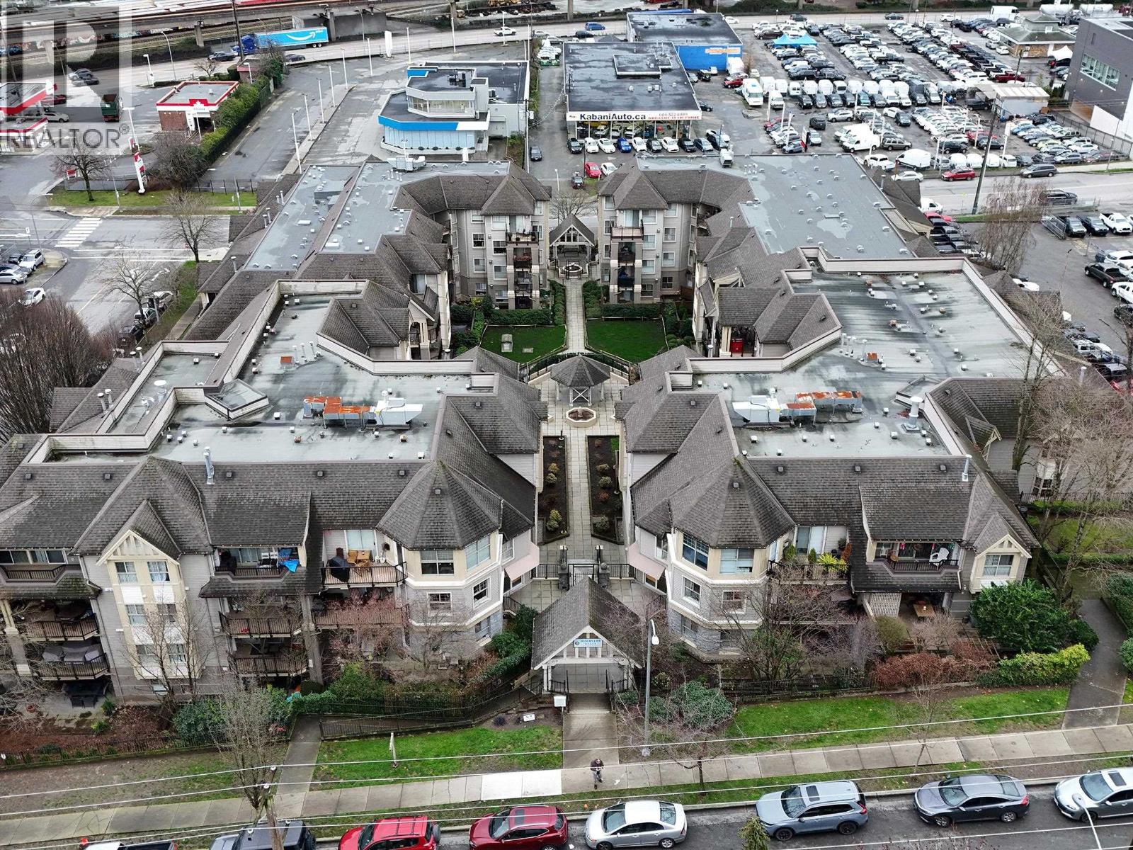 313 214 ELEVENTH STREET, New Westminster, British Columbia