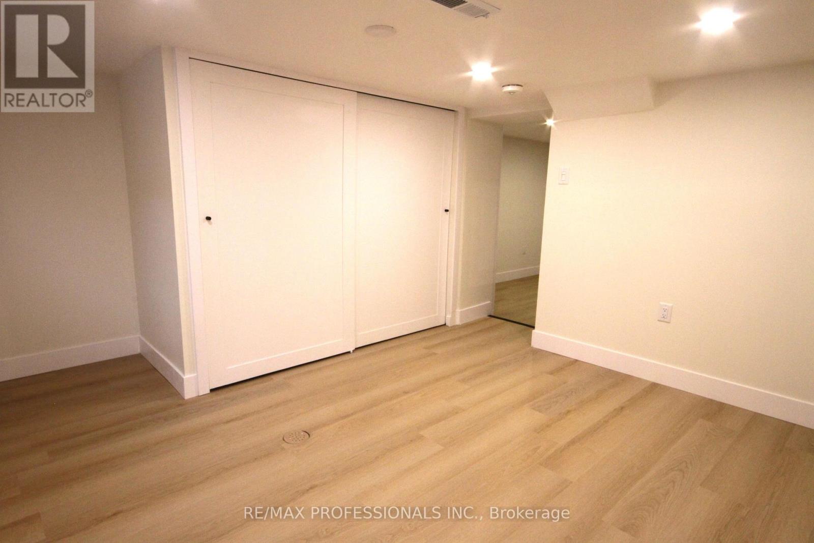 Bsmt - 52 Rogers Road, Toronto, Ontario  M6E 1N8 - Photo 10 - C12648784