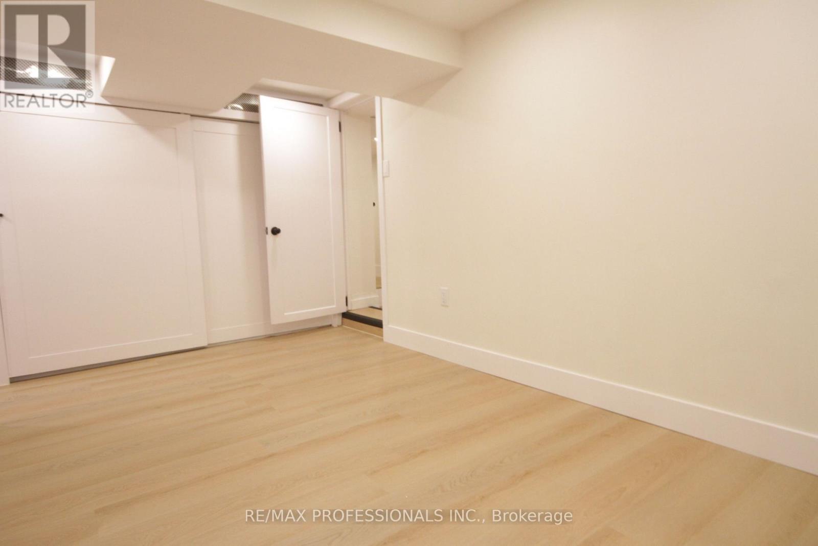 Bsmt - 52 Rogers Road, Toronto, Ontario  M6E 1N8 - Photo 15 - C12648784