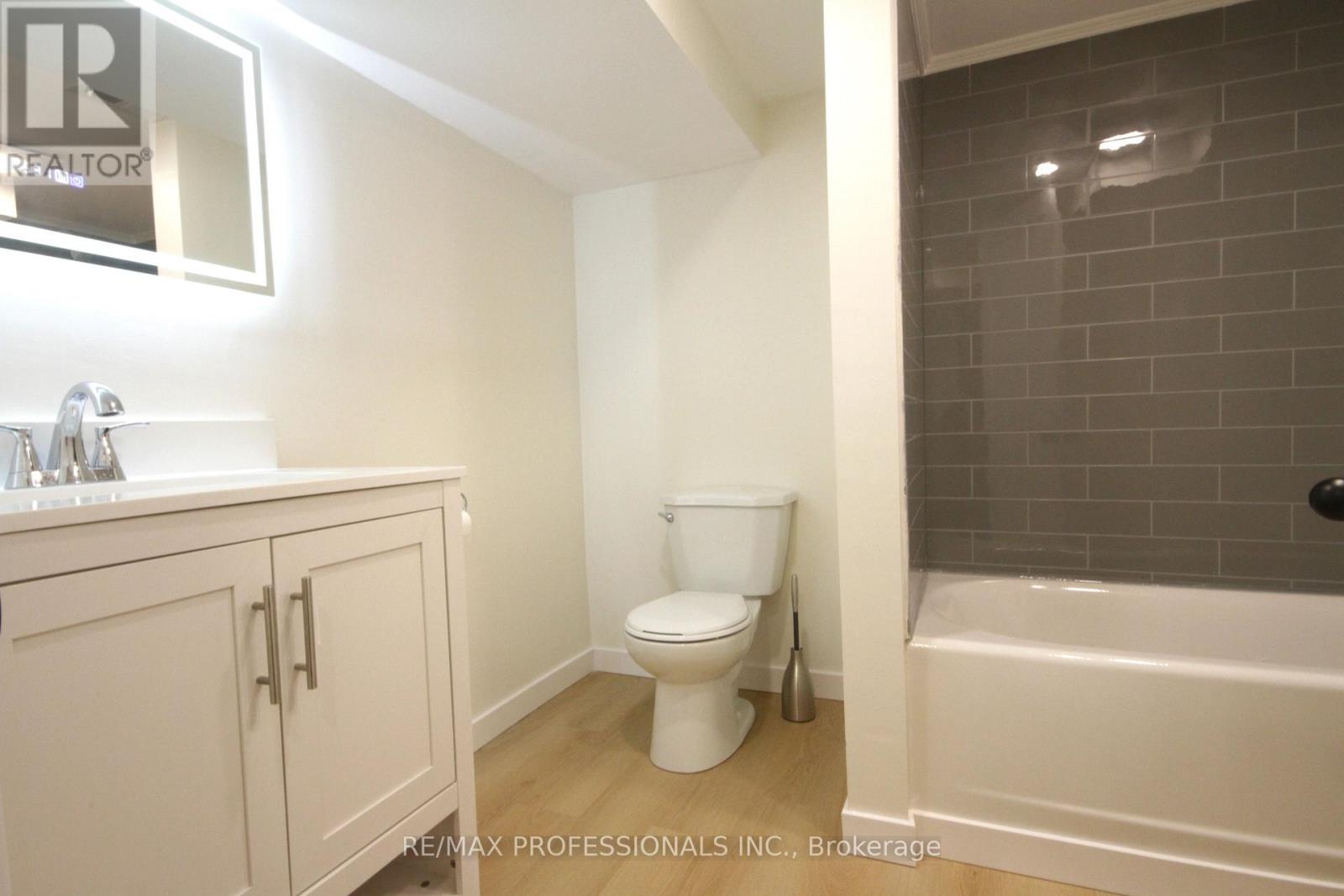 Bsmt - 52 Rogers Road, Toronto, Ontario  M6E 1N8 - Photo 16 - C12648784
