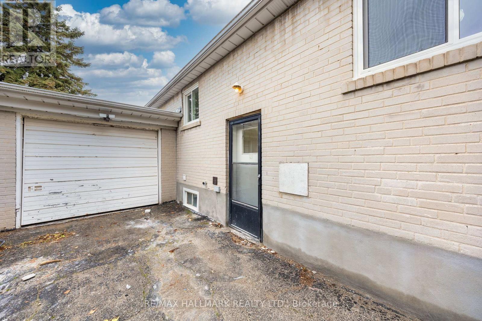 Bsmt - 154 Fitzgibbon Avenue, Toronto, Ontario  M1K 4A8 - Photo 2 - E12648794
