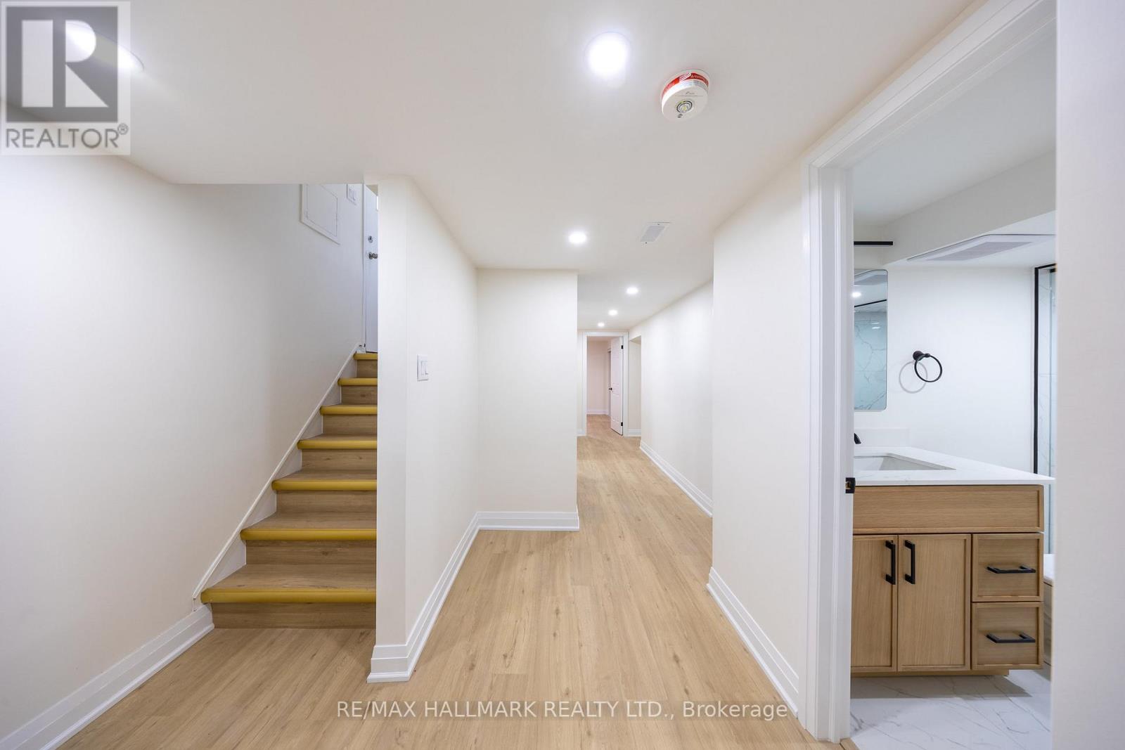 Bsmt - 154 Fitzgibbon Avenue, Toronto, Ontario  M1K 4A8 - Photo 7 - E12648794