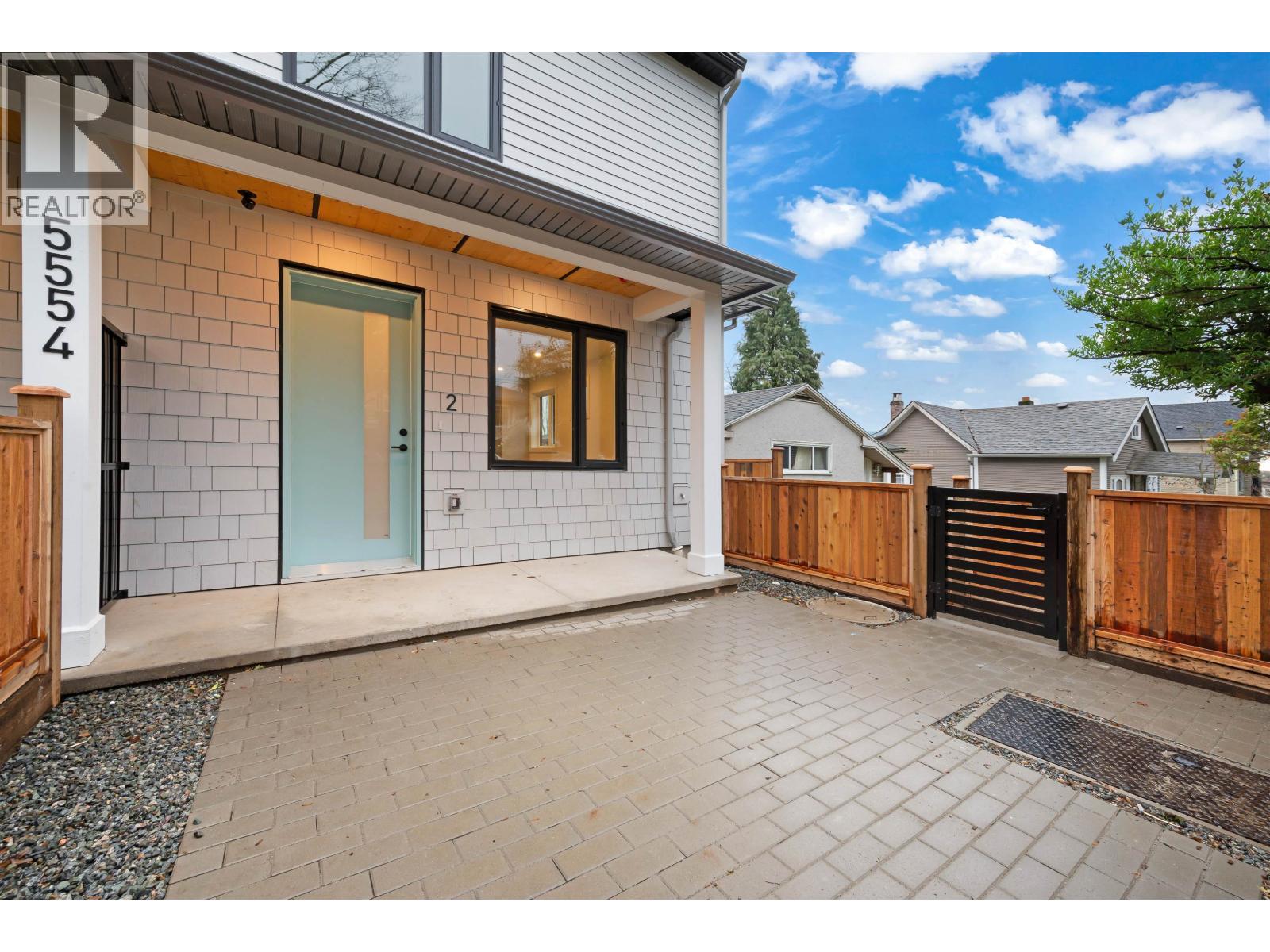 2 5554 Culloden Street, Vancouver, British Columbia  V5W 3R8 - Photo 3 - R3074854