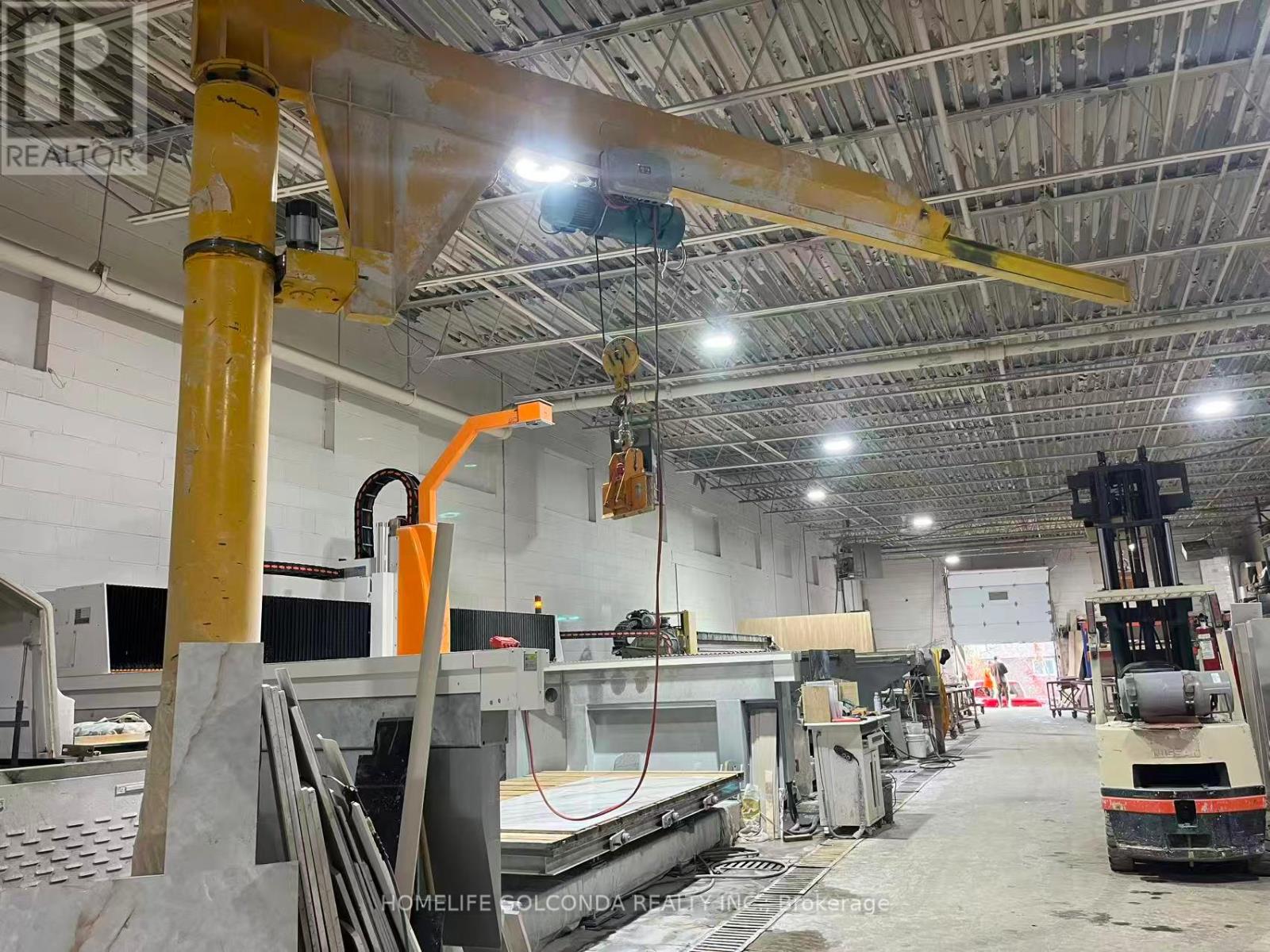 1 - 235 Eddystone Avenue, Toronto, Ontario  M3N 1H5 - Photo 2 - W12648774