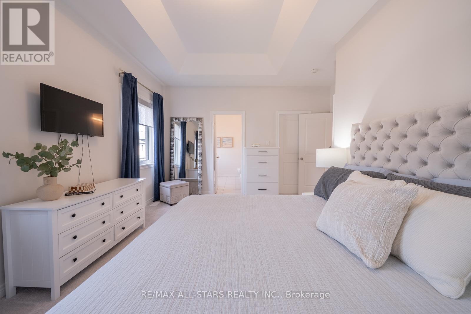 197 Boundary Boulevard, Whitchurch-Stouffville, Ontario  L4A 4W3 - Photo 24 - N12394070