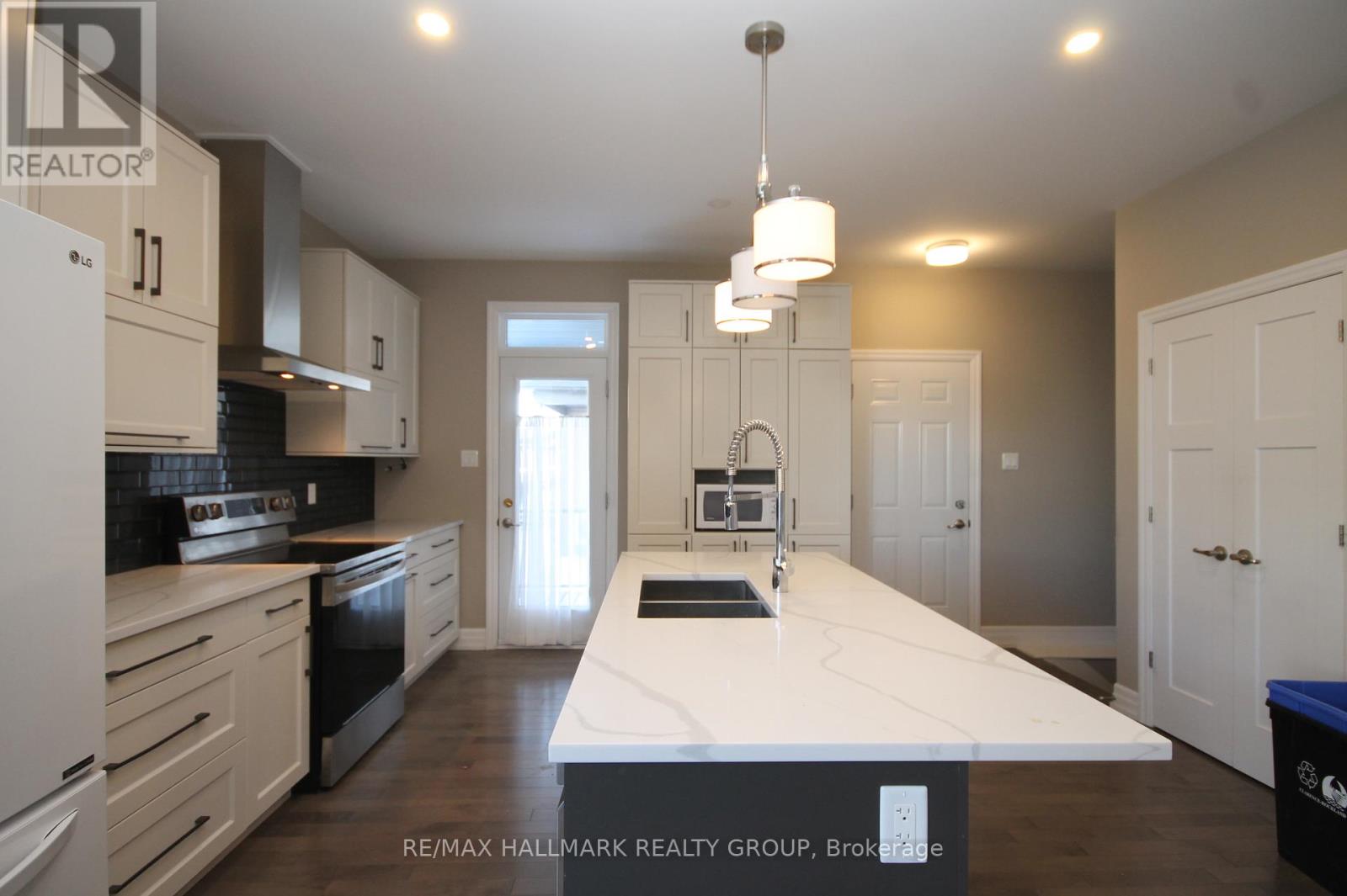 23 Solara Private, Clarence-Rockland, Ontario  K4K 0K9 - Photo 7 - X12648798