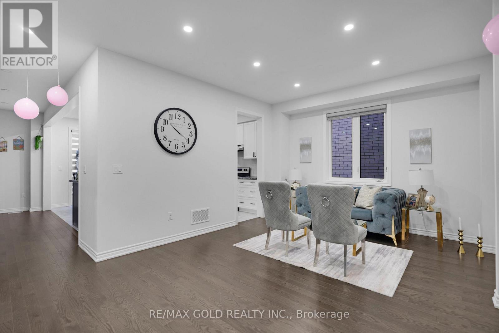 12 Vincena Road, Caledon, Ontario  L7C 1Z9 - Photo 11 - W12616122