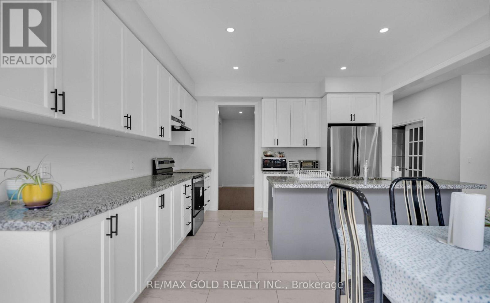 12 Vincena Road, Caledon, Ontario  L7C 1Z9 - Photo 19 - W12616122