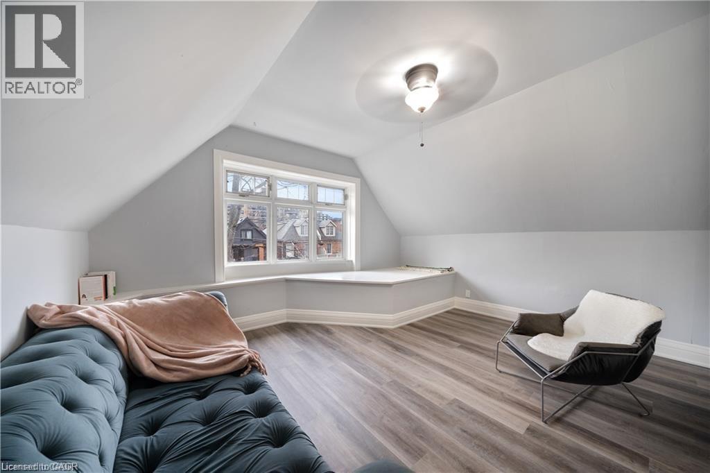 120 Robinson Street, Hamilton, Ontario  L8P 1Z4 - Photo 3 - 40794989