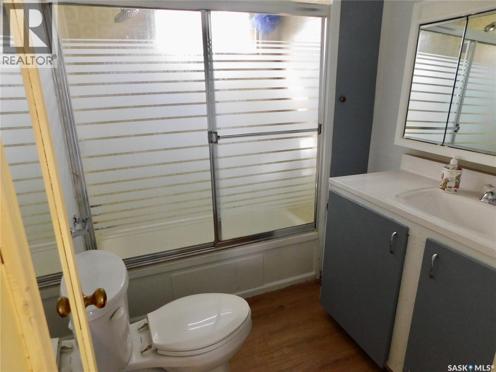 214 2nd Street E, Lafleche, Saskatchewan  S0H 3R0 - Photo 9 - SK995963