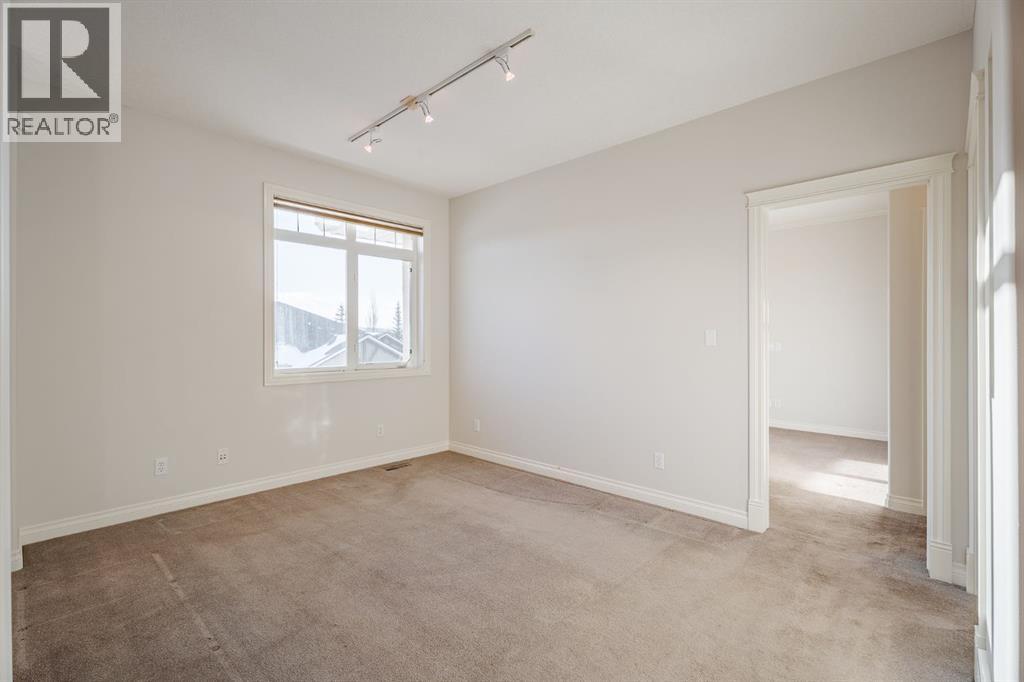 14 Discovery Woods Villas Sw, Calgary, Alberta  T3H 5A6 - Photo 7 - A2273726