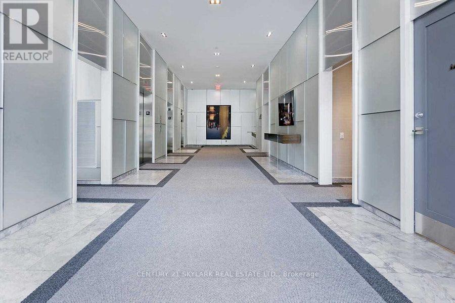 #1808 - 57 St Joseph Street, Toronto, Ontario  M5S 0C5 - Photo 4 - C12648834