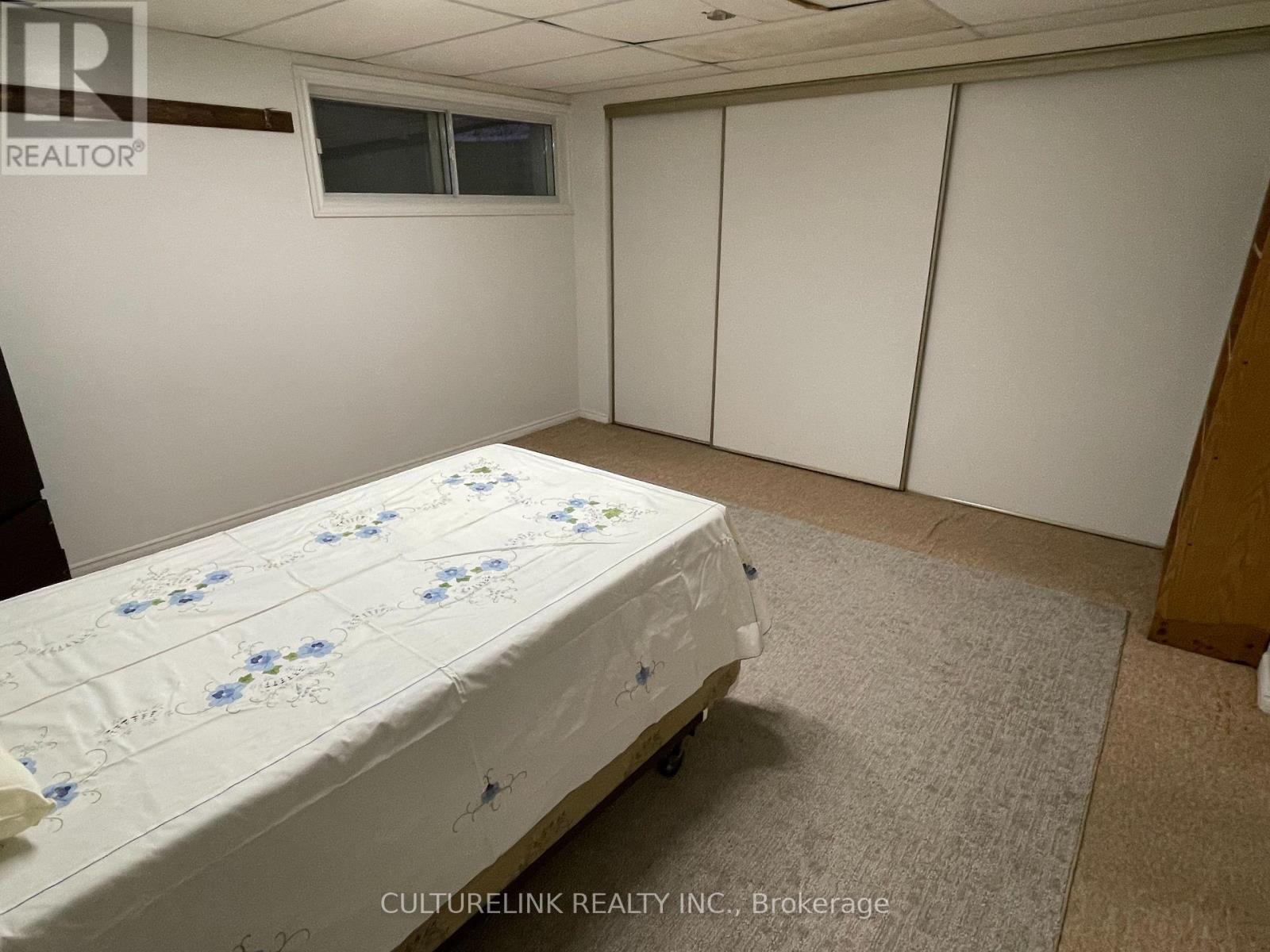 7 Millgate Crescent, Toronto, Ontario  M2K 1L5 - Photo 4 - C12648840