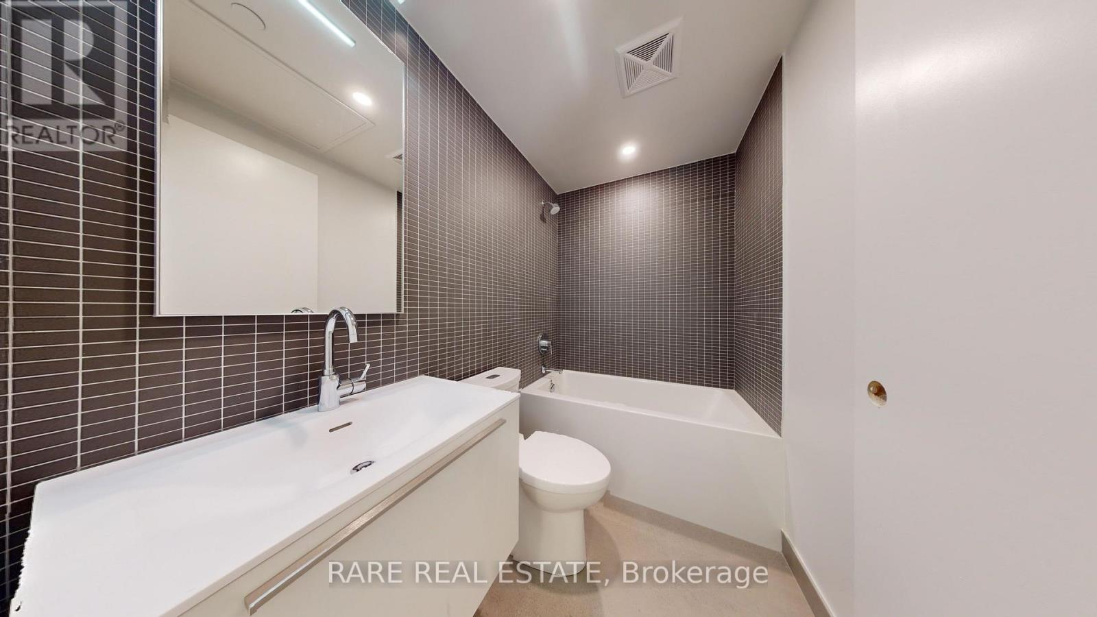 317 - 2720 Dundas Street W, Toronto, Ontario  M6P 0C3 - Photo 14 - W12648808