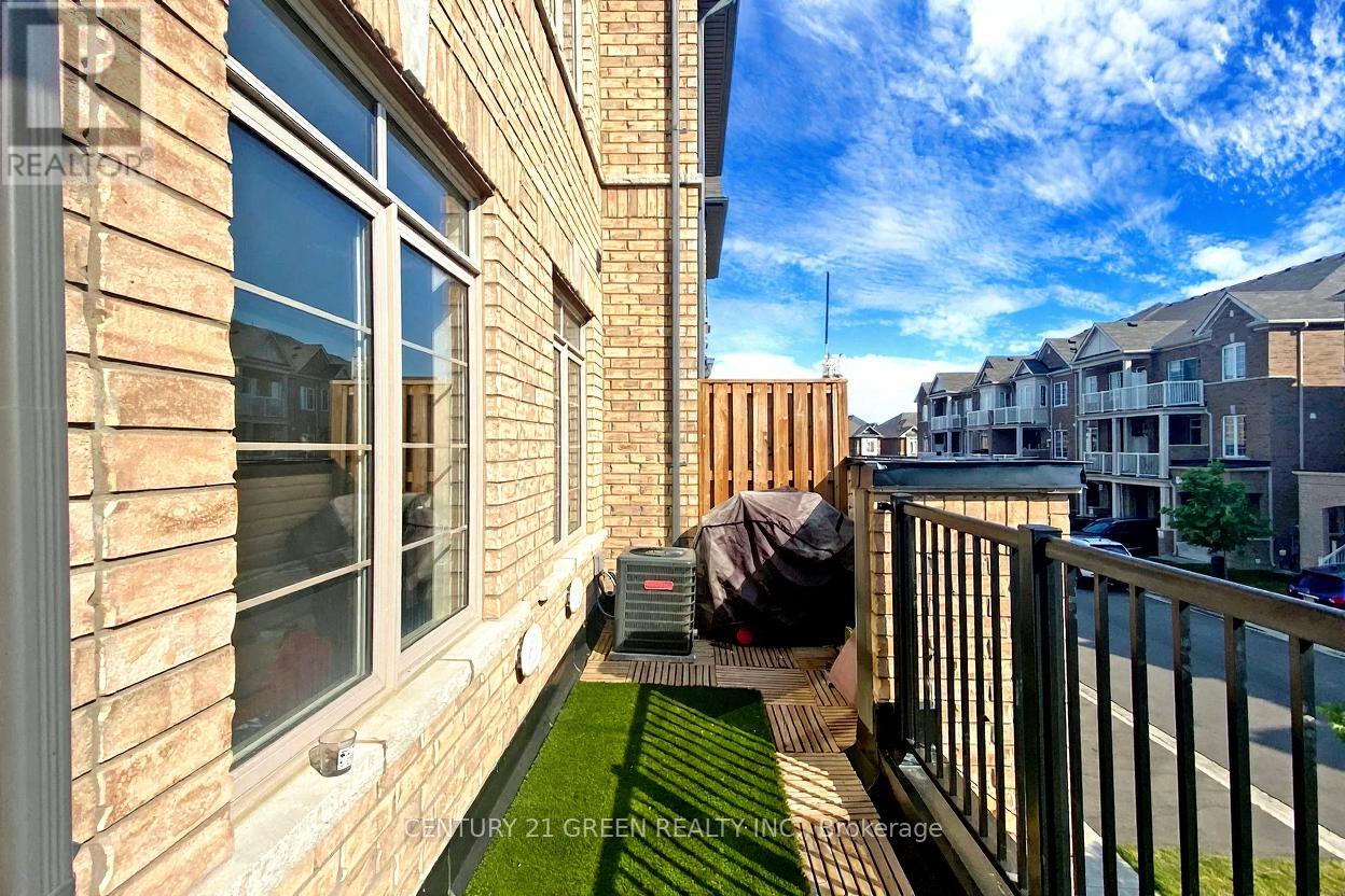 17 Haymarket Drive, Brampton, Ontario  L7A 5C3 - Photo 23 - W12648816