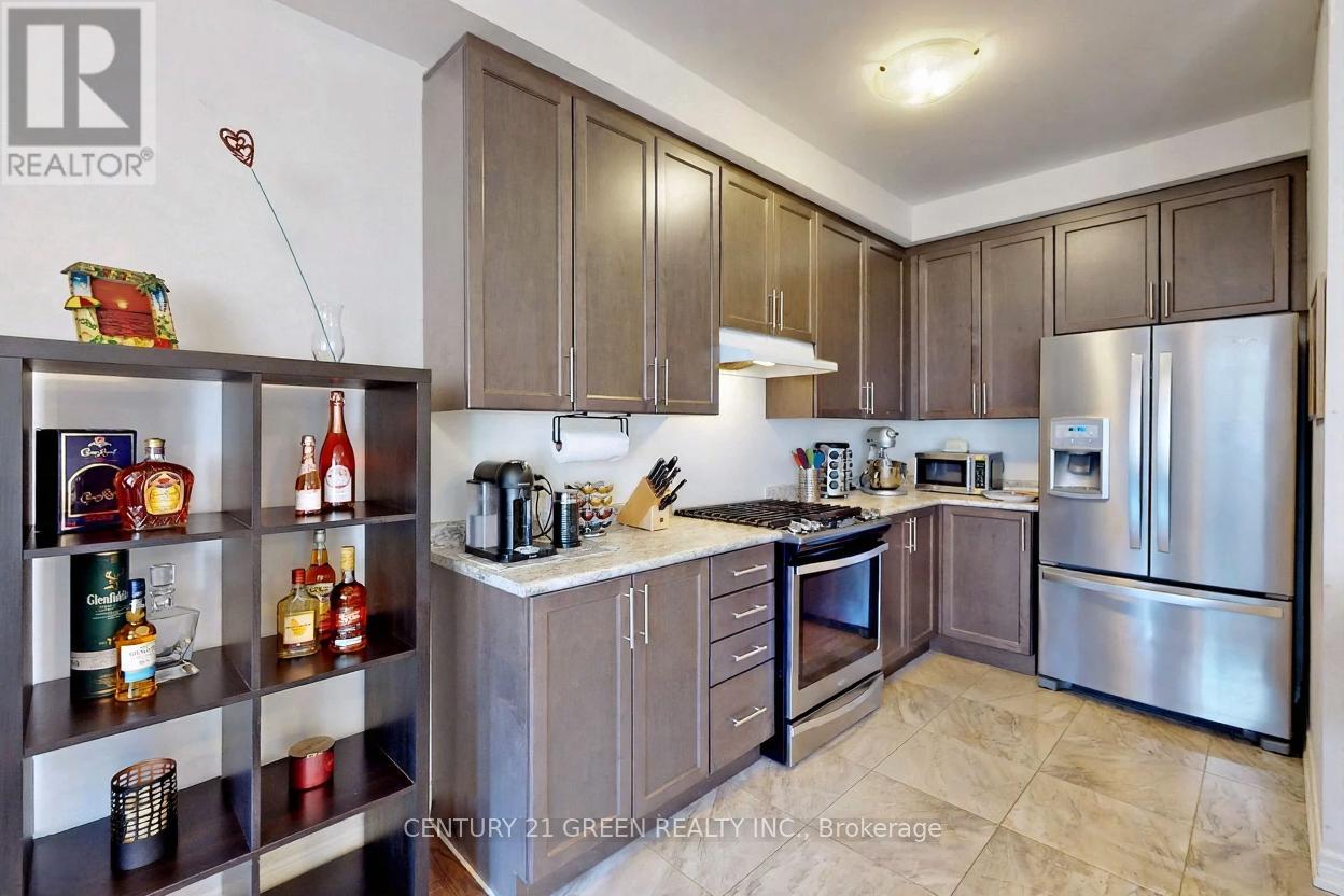 17 Haymarket Drive, Brampton, Ontario  L7A 5C3 - Photo 8 - W12648816